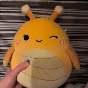Yellow Winking Bee squishmallow